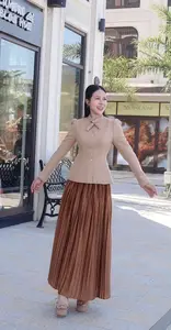Discovering Elegant Beauty with a Radiant Smile: A Captivating Fashion Style that Turns Heads. - image 0