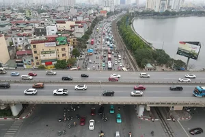 Hanoi Southern Gateway Surprisingly Clear on Last Day of Tet Holiday - image 1