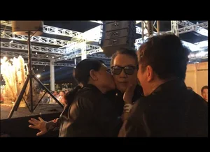 Inside the Inspiring 40-Year Marriage of Legendary Singer Elvis Phuong - image 2