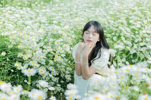 Elegant Visual Narrative: YiTuYu Art Language Vol.4815 Showcasing the Stunning Yan Yun Lin Er - image 11