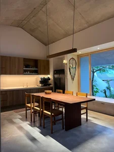 Stunning Resort-Style Level 4 House with Traditional Red Roof Tiles - image 9