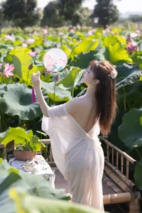Lu Xuan Xuan XiuRen Model Gallery - Lotus Theme Part 02 (46P) - image 7