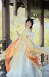 Enchanting Hanfu Elegance: Yi Zhi Nian Gao Jing shines in the artistic YiTuYu Vol.8661 photoshoot - image 2