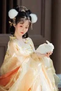 Enchanting Hanfu Elegance: Yi Zhi Nian Gao Jing shines in the artistic YiTuYu Vol.8661 photoshoot - image 1