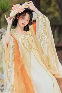 Enchanting Hanfu Elegance: Yi Zhi Nian Gao Jing shines in the artistic YiTuYu Vol.8661 photoshoot - image 3