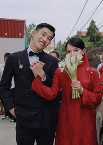 Actor Tuan Anh Shows Off New Wife While Dan Truong Celebrates Ex-Wife - image 2