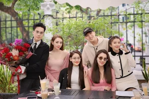 Actor Tuan Anh Shows Off New Wife While Dan Truong Celebrates Ex-Wife - image 0