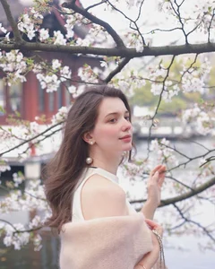 Anastasia Cebulska Shows Off Stunning Post-Pregnancy Bikini Body - image 8