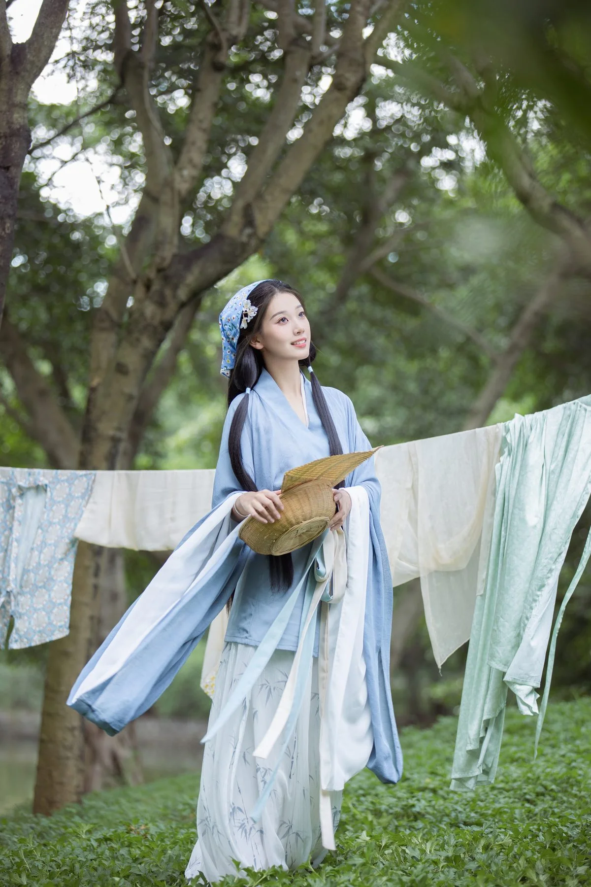 Sophisticated Portraiture: YiTuYu Art Language Vol.5797 with Zhi Zhi Qi