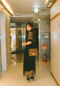 Hikari Kuroki Midnight Romance Photography Collection - Elegant Cinematic Portraits for Fashion and Lifestyle Inspiration - image 3