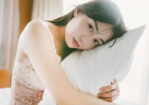 Hikari Kuroki Midnight Romance Photography Collection - Elegant Cinematic Portraits for Fashion and Lifestyle Inspiration - image 9