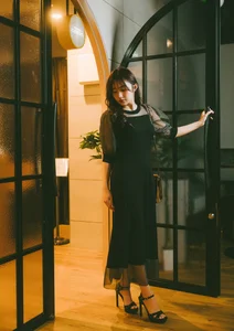 Hikari Kuroki Midnight Romance Photography Collection - Elegant Cinematic Portraits for Fashion and Lifestyle Inspiration - image 10