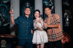 Quang Hai and Chu Thanh Huyen Share Romantic Moment at Wedding Afterparty - image 5