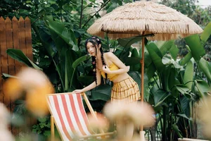 YiTuYu Art Language Vol.4891: A Stunning Showcase of Xin Yi's Elegance - image 5