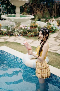 YiTuYu Art Language Vol.4891: A Stunning Showcase of Xin Yi's Elegance - image 4