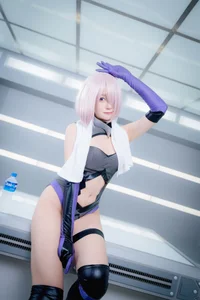 Stunning Mash Kyrielight Cosplay by Yuki Tei - Fate/Grand Order Shielder Part 02 High-Quality Anime Photography - image 11