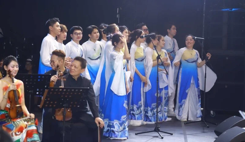 Hozo Festival 2023: Binz, Grey D, My Anh, and Tlinh Set the Stage on Fire