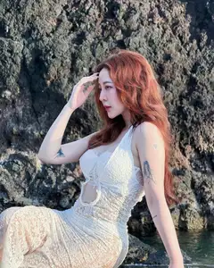 Wendy Nguyen Thanh Tuyen (FAPtv) flaunts captivating beauty and stunning figure by the sea - image 9