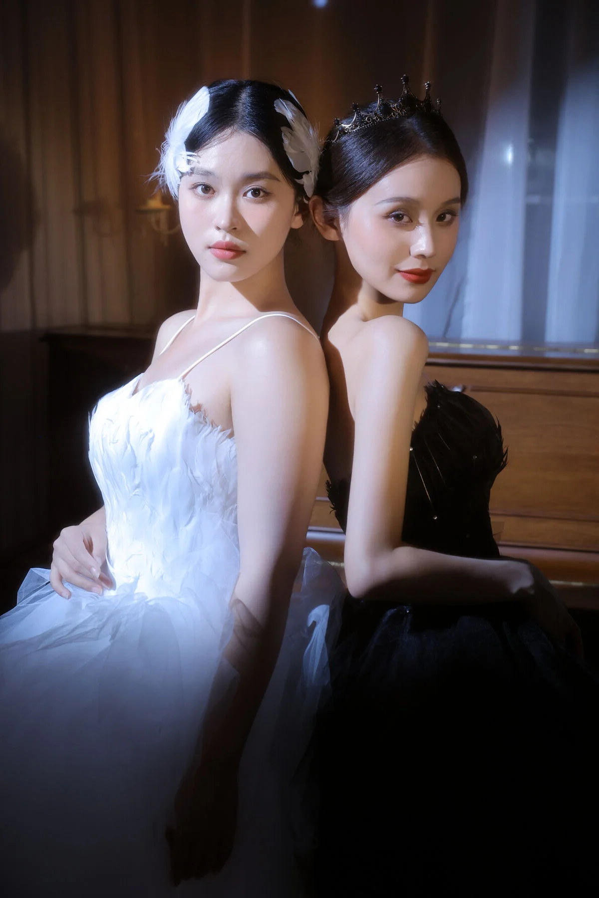 YiTuYu Art Language Vol.7389 Tina: Capturing Grace and Contemporary Style in Art Photography