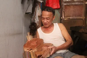 Preserving the Soul of Mid-Autumn: The Last Mooncake Artisan of Hanoi’s Old Quarter - image 2