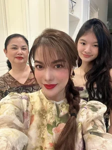 Truong Ngoc Anh's Daughter Stuns Fans with Her Model-Like Fashion and Grace - image 0