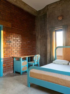Innovative Architecture: The Unique Brick House Inspired by Rhythmic Ocean Waves - image 7