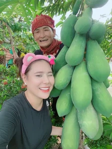 Ho Bich Tram Celebrates Father’s Memory with Heartwarming Traditional Countryside Feast - image 3