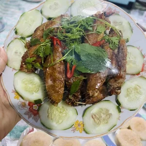Ho Bich Tram Celebrates Father’s Memory with Heartwarming Traditional Countryside Feast - image 8