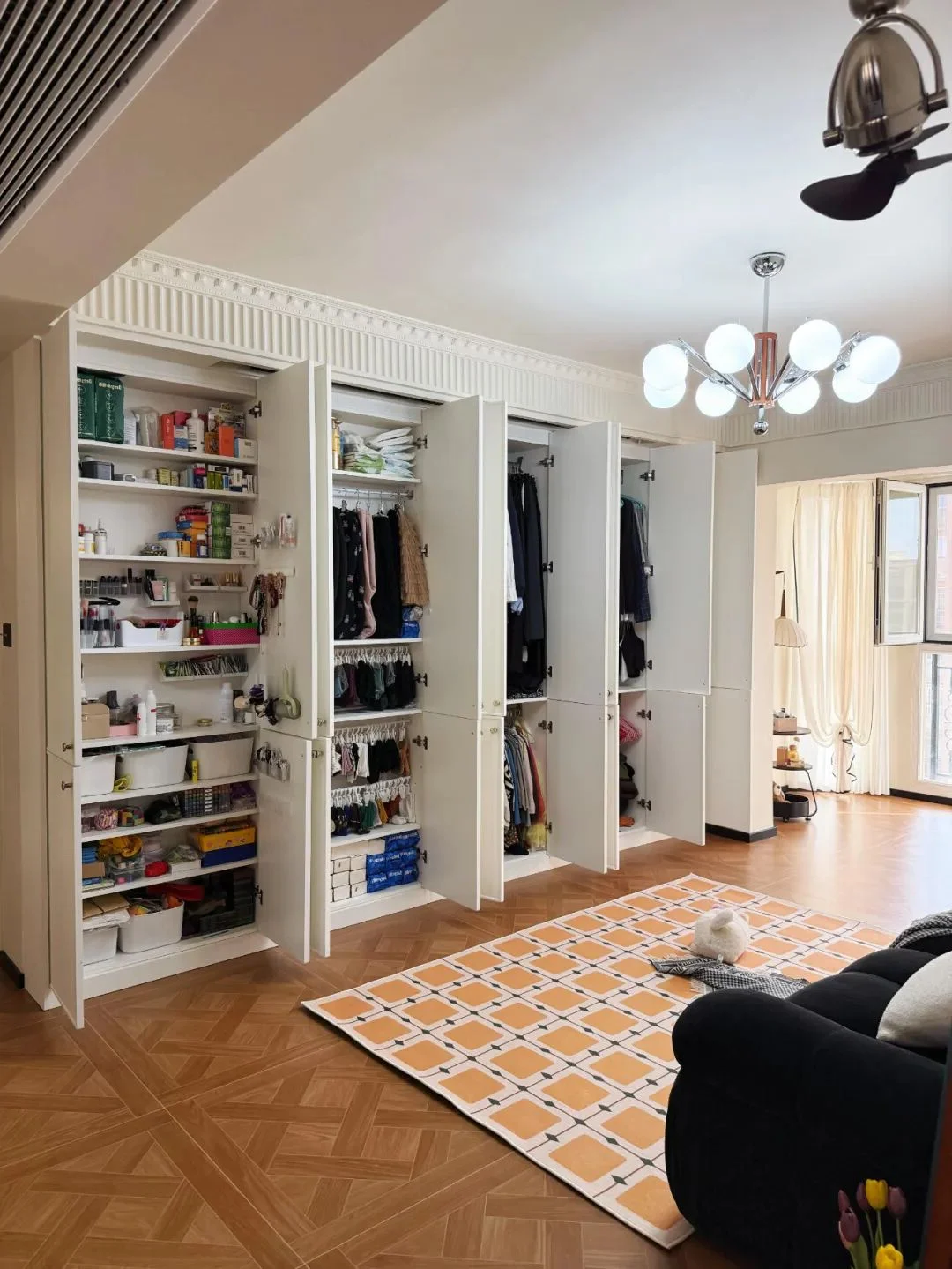 2026 Living Room Trends: Moving Beyond the Traditional TV Wall