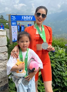 Le Quyen Joins Thanh Thao’s Husband to Support Her Boyfriend at a High-Profile Marathon Event - image 10