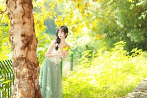 Artistic Portraiture: YiTuYu Art Language Vol.5983 Featuring Guan Ning - image 2