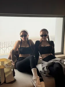 Vietnam Showbiz Updates: Veteran Artist Health Concerns and Playful Celebrity Banter - image 27