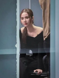 Vietnam Showbiz Updates: Veteran Artist Health Concerns and Playful Celebrity Banter - image 15