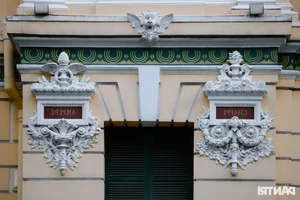 Saigon Central Post Office: Exploring One of the World's Most Beautiful Landmarks - image 0