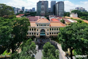 Saigon Central Post Office: Exploring One of the World's Most Beautiful Landmarks - image 3