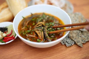 Explore the Famous Regional Delicacies of Ho Van Cuong's Hometown - image 3