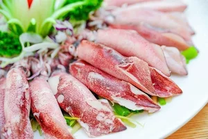 Explore the Famous Regional Delicacies of Ho Van Cuong's Hometown - image 6