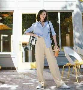 Singer Pham Quynh Anh Embraces Simple Elegance on Daughter's School Day - image 9