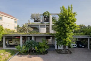 20 Beautiful Tropical Style Home Designs to Bring Nature Into Your Living Space - image 15
