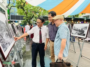 Capturing Heroism: 70 Iconic Photos of the Dien Bien Phu Campaign Exhibition - image 6
