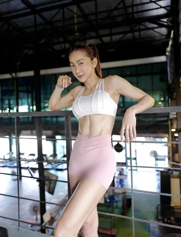 Trending Athleisure Fashion: How Vietnamese Hot Girls Style Gym Wear