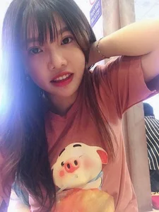 Phượng Thị Nở Announces Third Pregnancy: A Joyful Milestone for the Viral Transformation Icon - image 4
