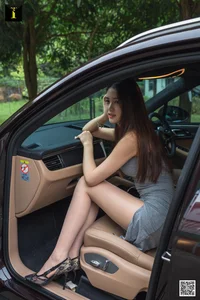 IESS Jiu Mei's Car Love: A High-Fashion Automotive Themed Collection - image 4