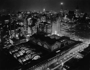 Nostalgic Journey: Exploring the Streets of 1950s New York City - image 6