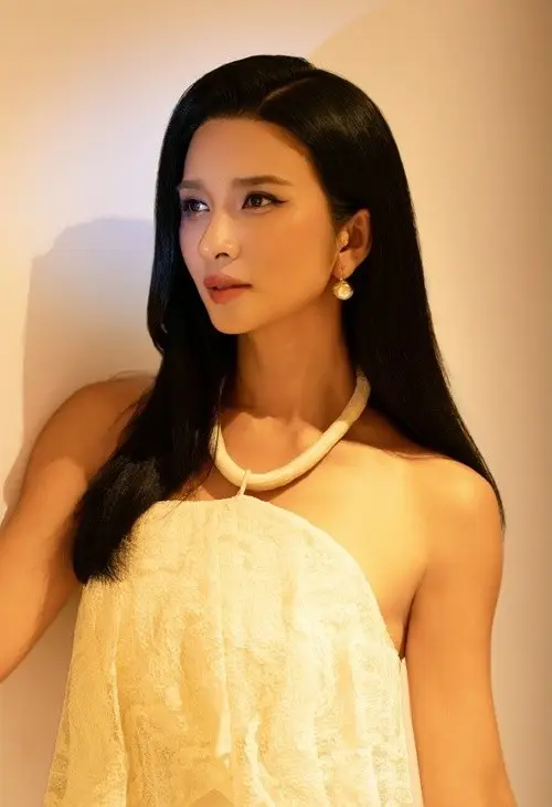 Lã Thanh Huyền & Kim Tuyến's Beauty Blossoms: Enduring Friendship Since Women of the 21st Century