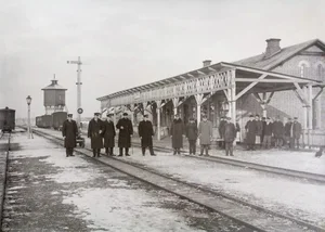 Rare Historical Photos: Glimpses of European Life 100 Years Ago - image 7