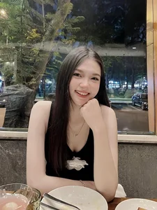 Natural Beauty: Miss Vietnam 2024 Contestant's Stunning Everyday Look - image 3