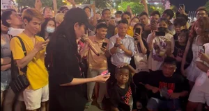 Miss Thuy Tien and Loi Con Create a Buzz at the Local Walking Street - image 5