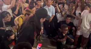 Miss Thuy Tien and Loi Con Create a Buzz at the Local Walking Street - image 7