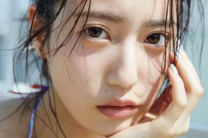Radiant Summer Glow with Natsuki Abe FRIDAY GOLD - image 2